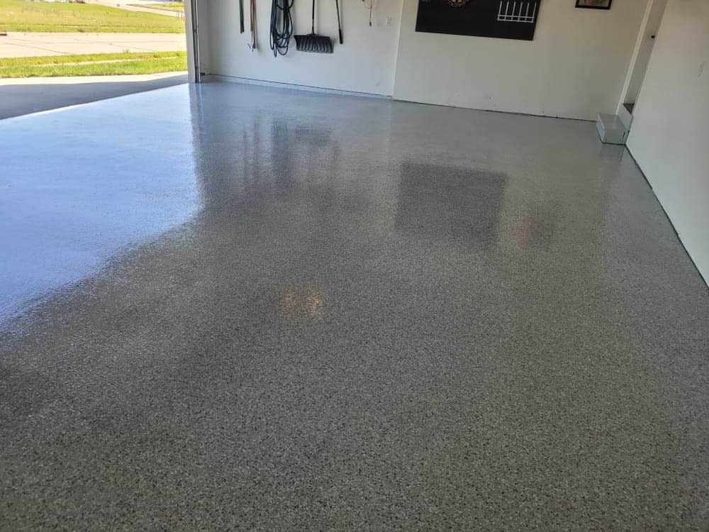 Best Wisconsin epoxy concrete residential floor coatings