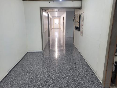 Wisconsin epoxy concrete floor coatings commercial services and applications